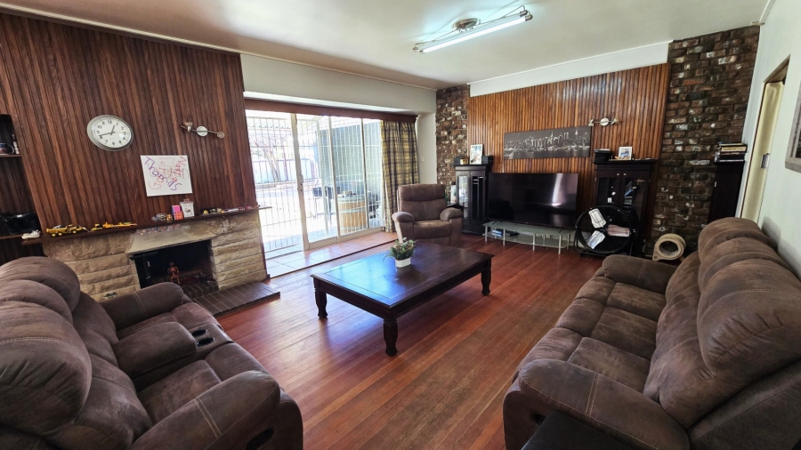 7 Bedroom Property for Sale in Bayswater Free State